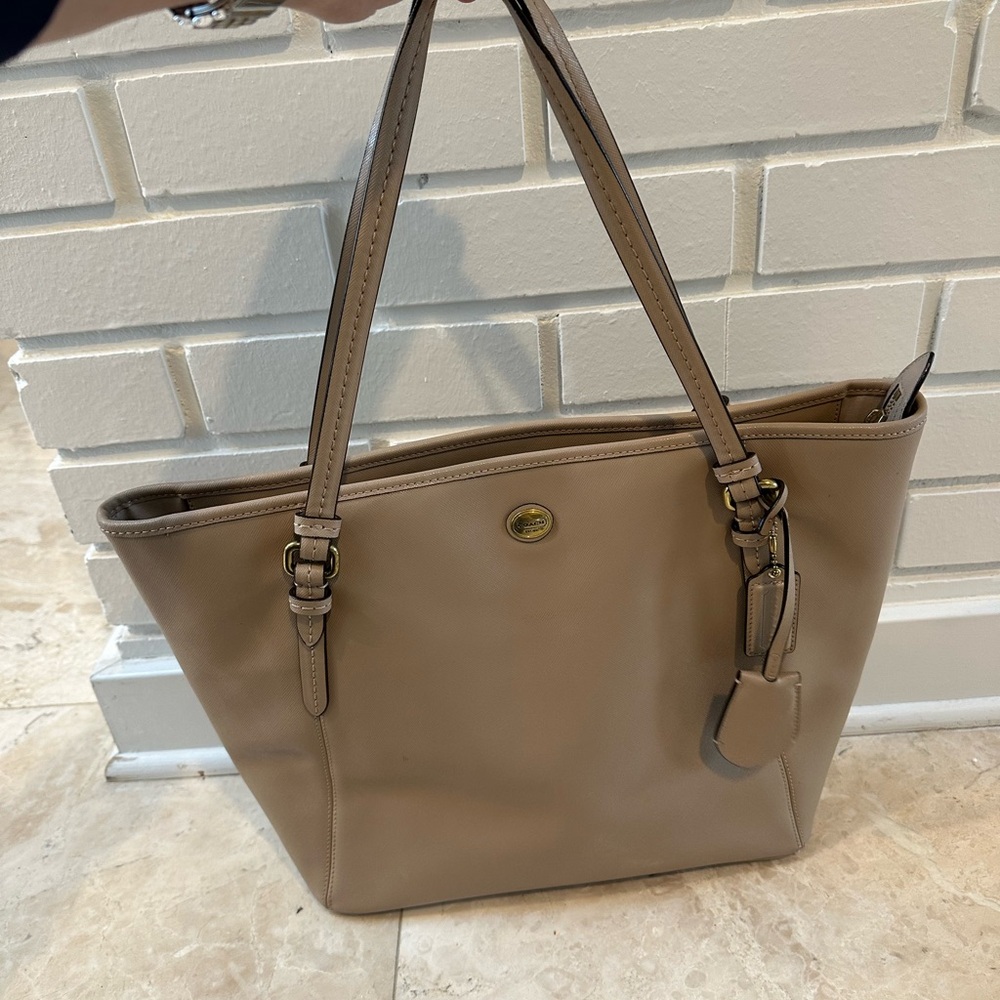 Coach Peyton Leather Zip Top Tote